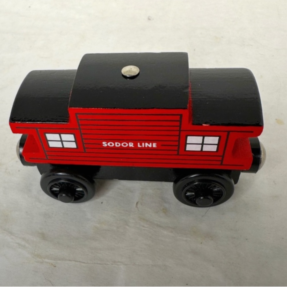 Vintage Thomas the Train Caboose Sodor Line Wooden Railway 2003 Red Black